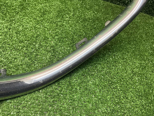 Молдинг решетки радиатора Mercedes V W447 (14-нв)