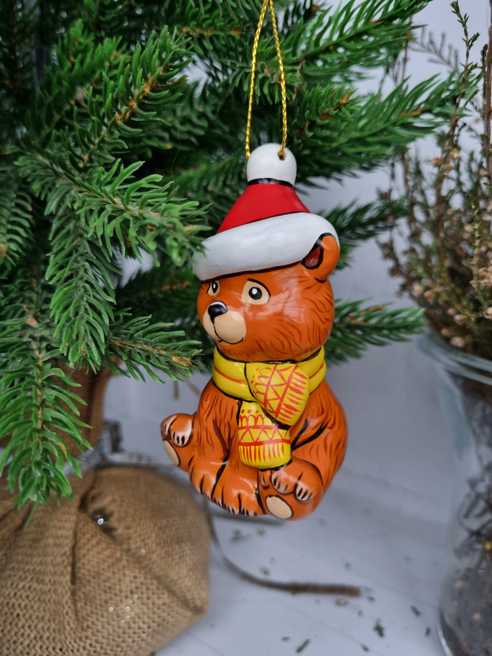 Медвежёнок ёлочная игрушка из фарфора