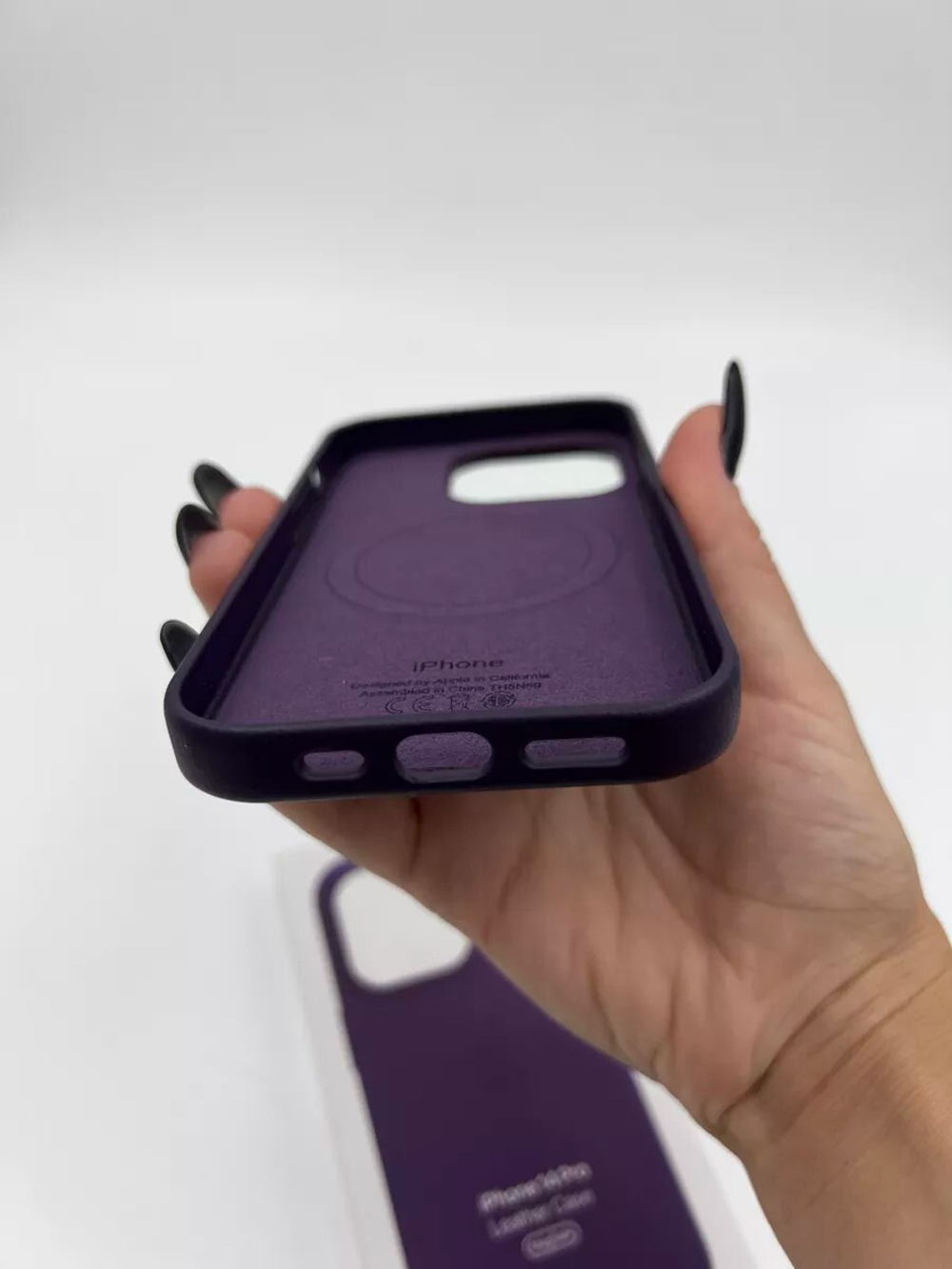 Кожаный чехол Leather Case iPhone 14 Pro | Dark Cherry Темно-Фиолетовый