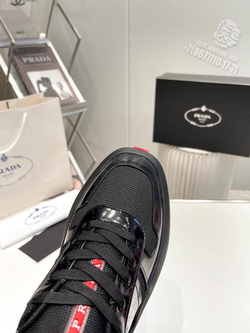 Кроссовки Prada