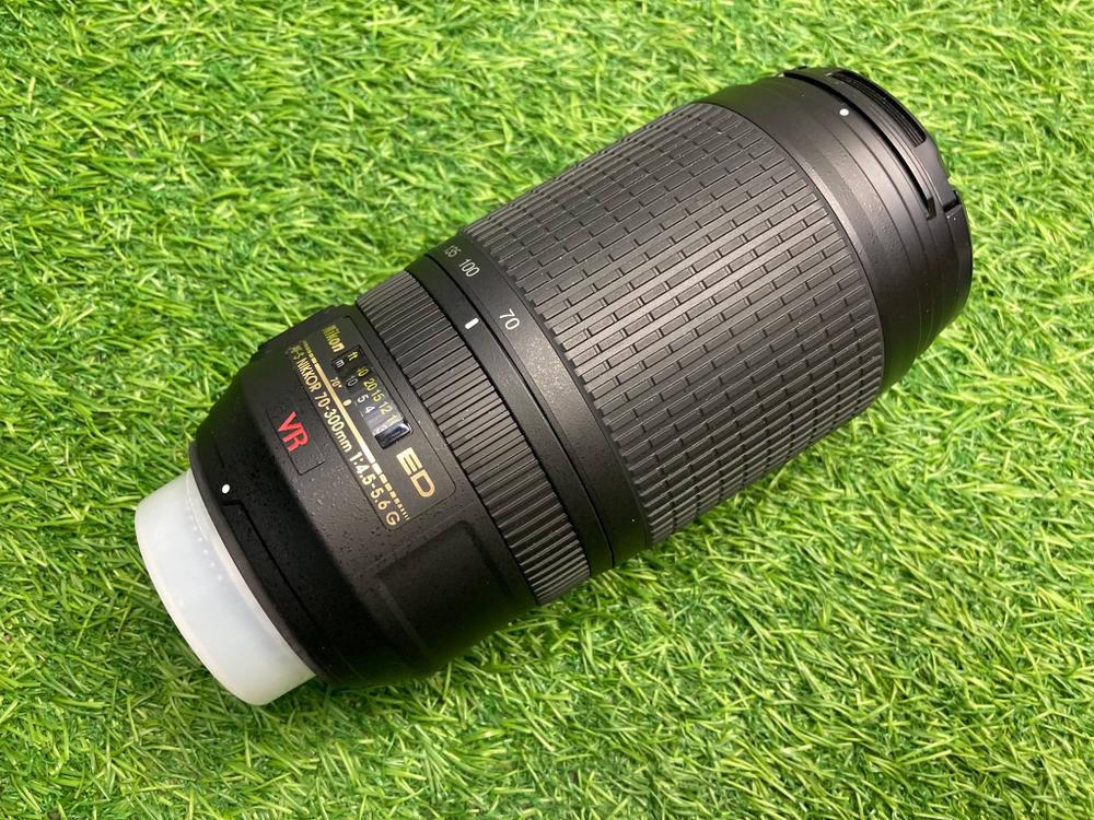 Nikon 70-300mm 4.5-5.6G ED-IF AF-S VR Zoom-Nikkor