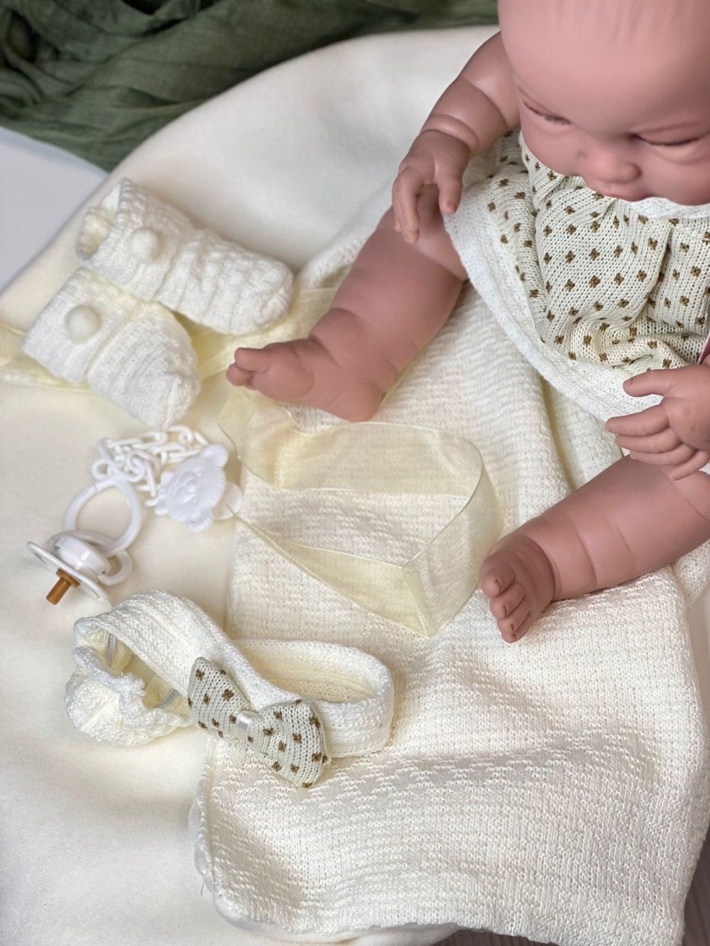 Кукла Berbesa 42см RECIEN NACIDO с пледом в пакете (5106K)