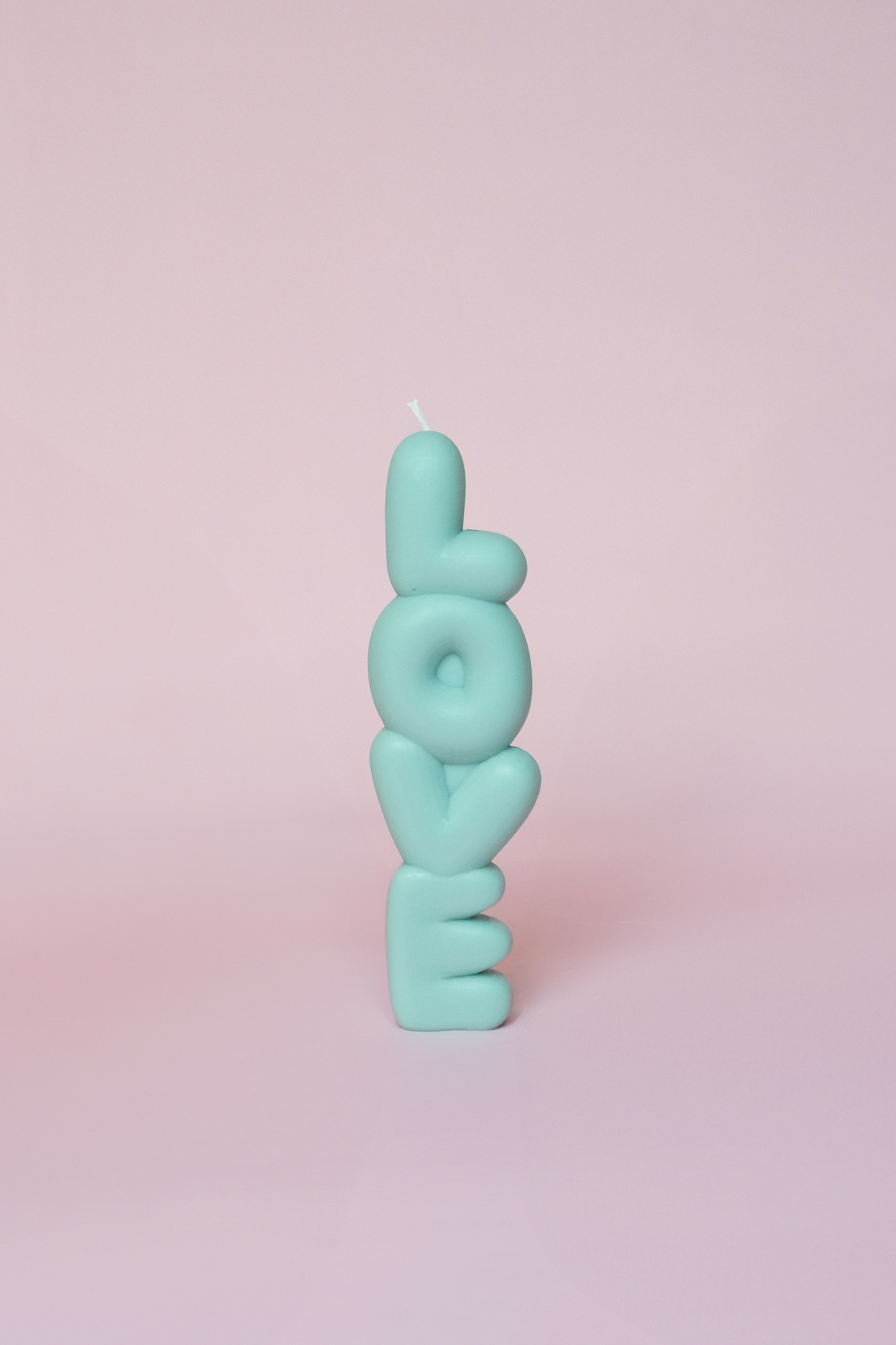 Свеча "Love" голубая