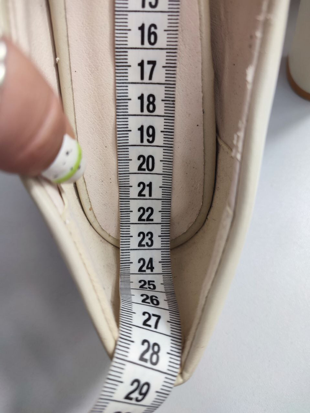 Туфли светлые 37 размер