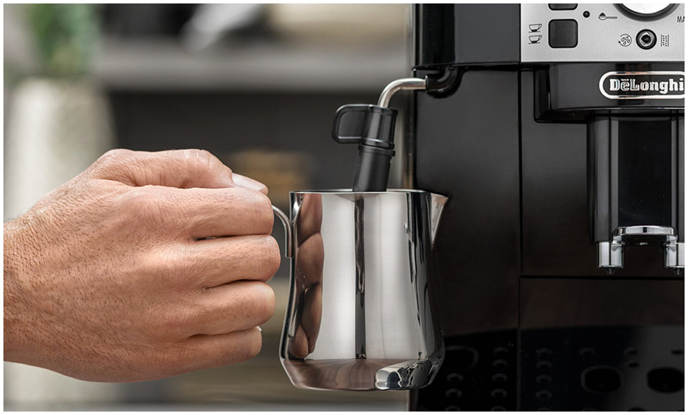 Кофемашина DeLonghi ECAM 22.110.B черная (ECAM 22.110.B )