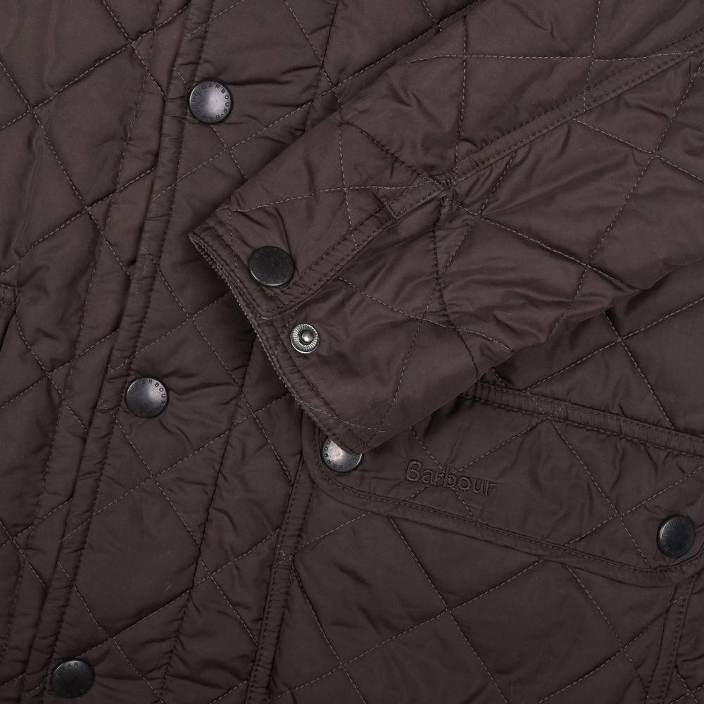 Аккуратная стеганка Barbour шоколадного цвета, М свободный