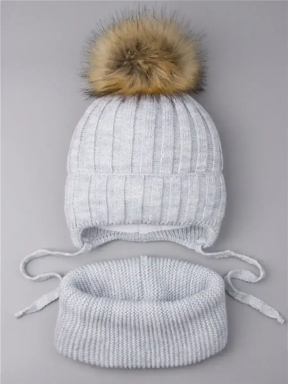 Шапка зимняя детская вязаная с помпоном и снуд