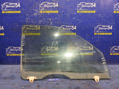 Стекло двери передней правой Honda CR-V 1996