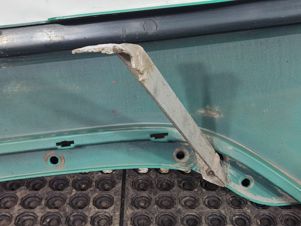 Продолжение крыла правого