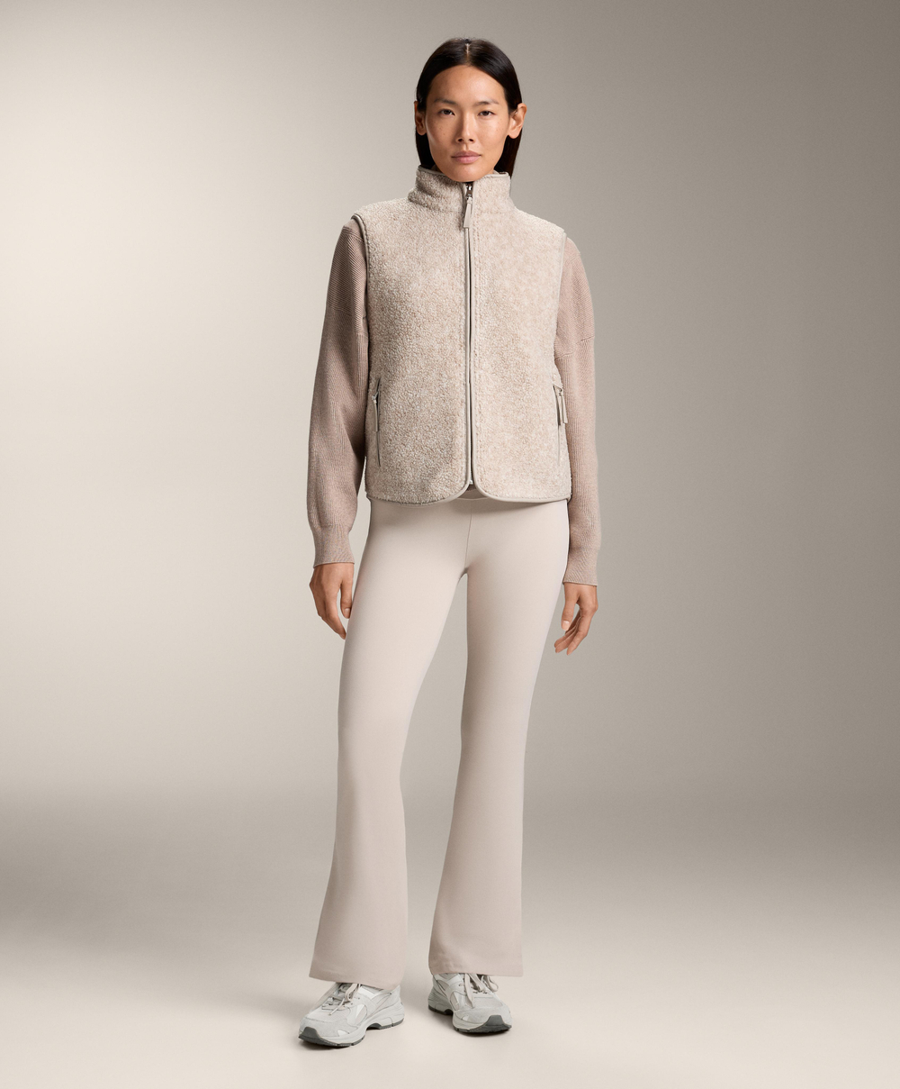 Oysho Базовый жилет из искусственной овчины на молнии, светлый экрю