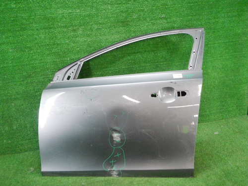 Дверь передняя левая Volvo V40 (2012-2019)