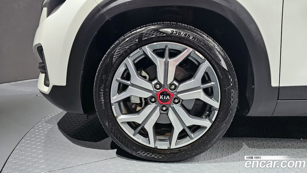 Kia Seltos Бензин 1.6 Turbo 2WD (07.2020)