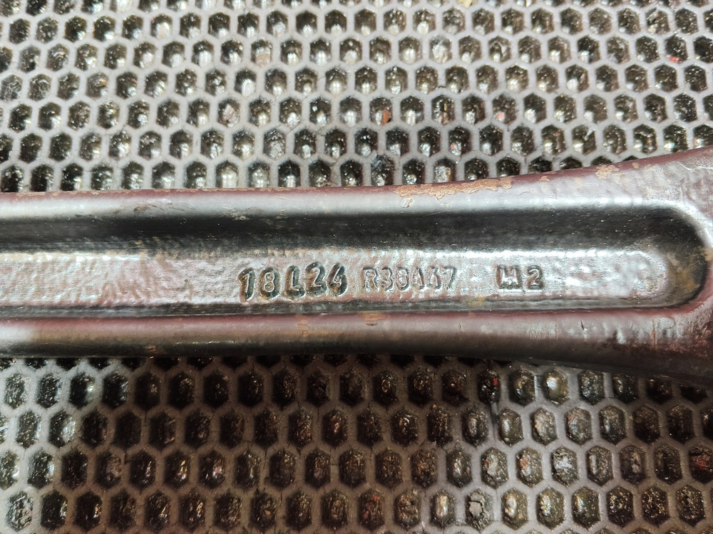 Стойка переднего стабилизатора