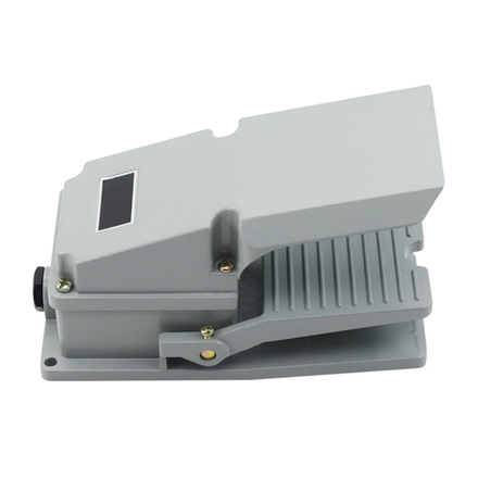 Ножной переключатель / кнопка-педаль с кабельной втулкой LT4 (FS-302) 380В 15А для станков