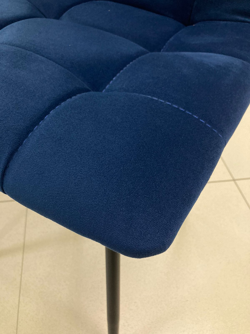 Стул Чили каркас конус черный основание велюр синий