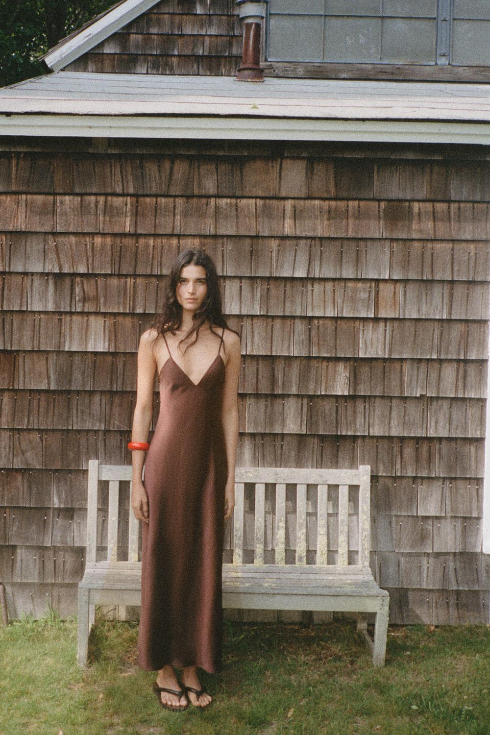 ZARA АТЛАСНОЕ ПЛАТЬЕ МИДИ, ТЕМНЫЙ СЕРО-КОРИЧНЕВЫЙ