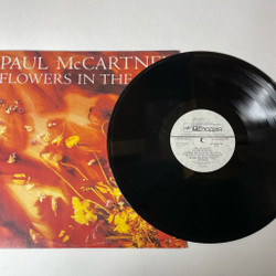Винтажная виниловая пластинка LP Paul McCartney Flowers In The Dirt (СССР 1990)