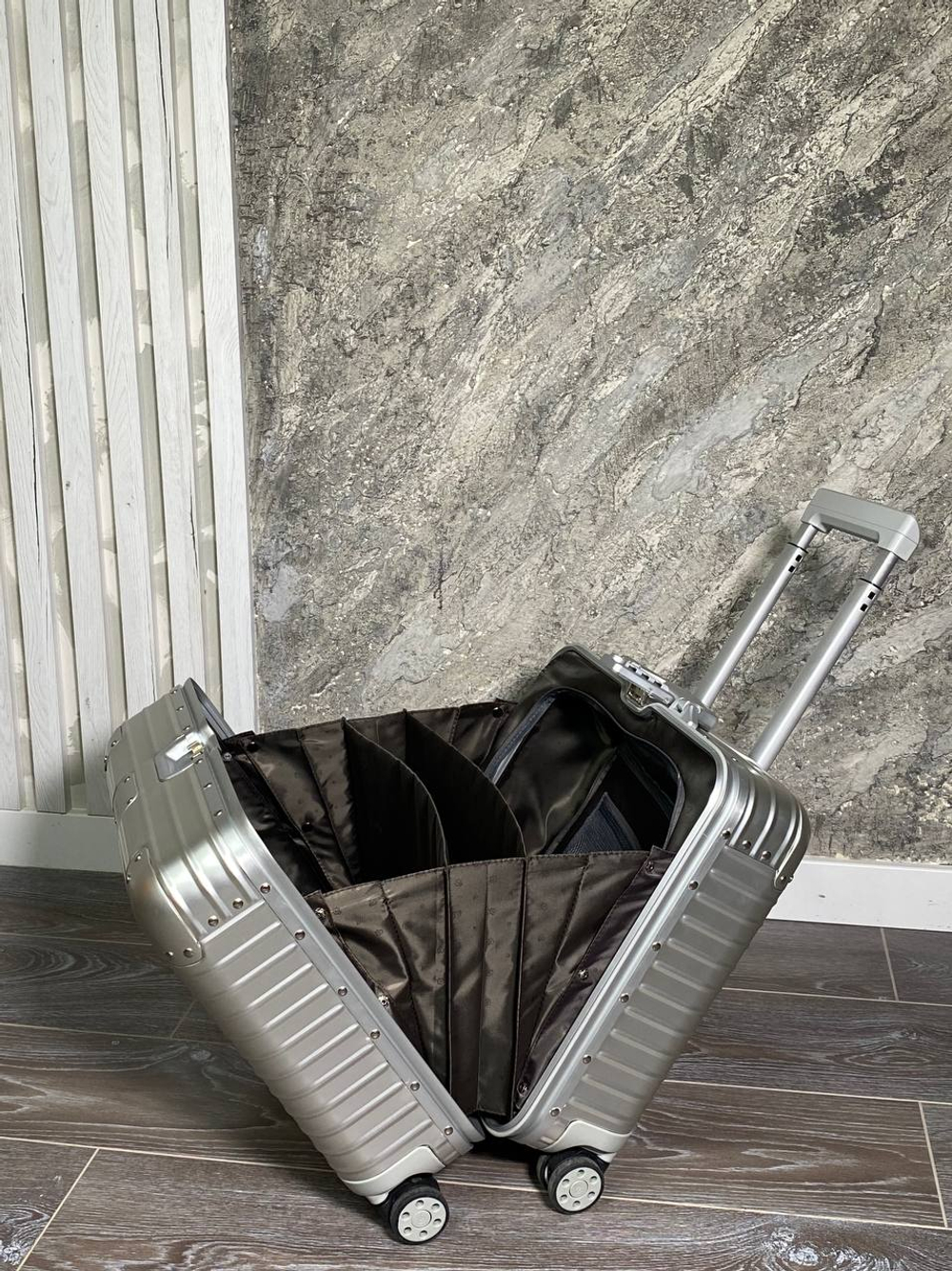 Чемодан Rimowa