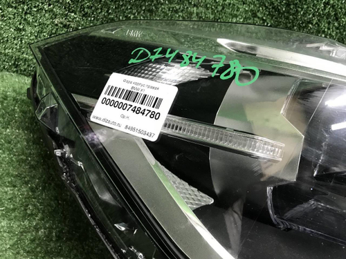 Битая Фара правая BMW X1 F48 (2015-2019) LED