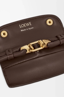 Loewe Сумка Madrid среднего размера из мягкой телячьей кожи, темно-каштановый