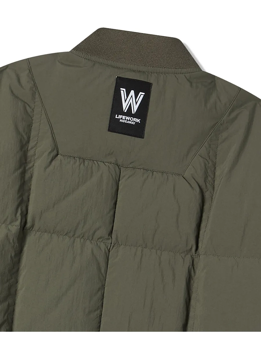 Стеганный пуховик средней плотности