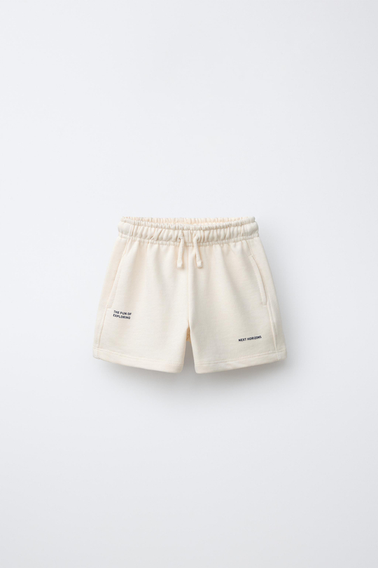 ZARA ШОРТЫ-БЕРМУДЫ БАЗОВЫЕ С ТЕКСТОВЫМ ПРИНТОМ, ЭКРЮ