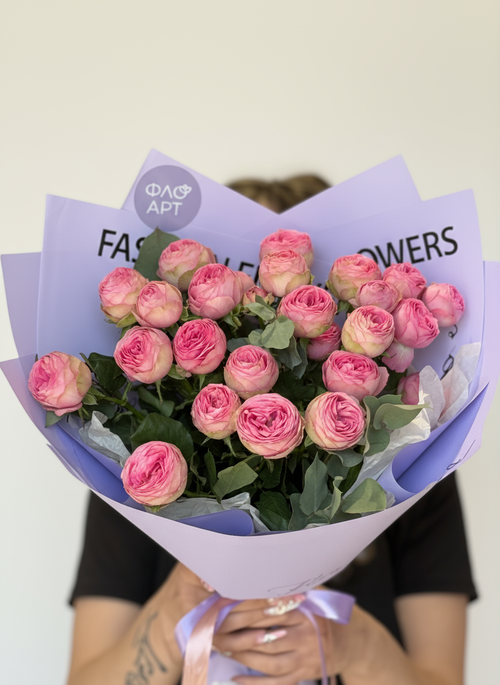 Букет «Нежность розы» — розовые кустовые розы Бомбастик