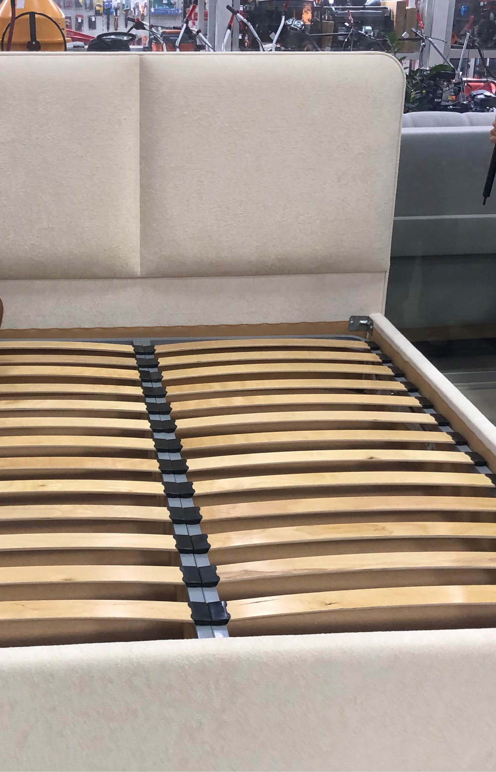 АКЦИЯ!!!Дизайнерская кровать спальное место 160*200 габариты 172*210 массив сосны с подьемным механизмом и большим коробом для белья в новой коллекции ткани