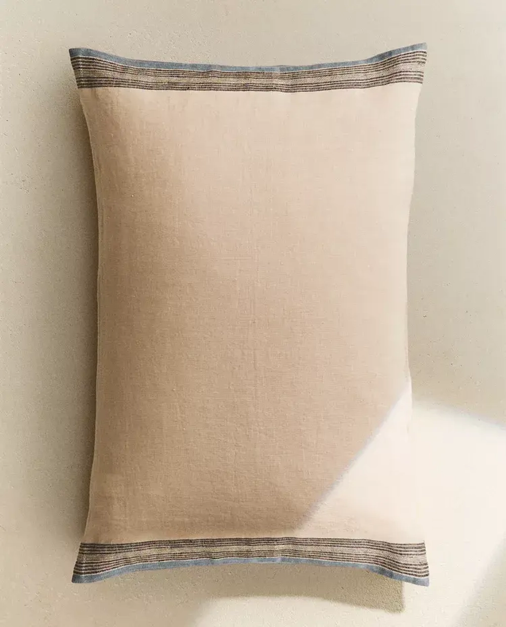 ZARA HOME НАВОЛОЧКА ДЛЯ ДЕКОРАТИВНОЙ ПОДУШКИ С УЗОРОМ В ПОЛОСКУ, РОЗОВЫЙ