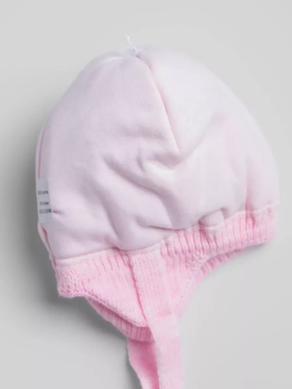 Шапка для девочки зимняя с помпонами на завязках