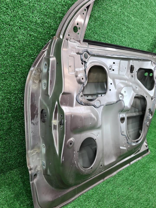 Дверь передняя правая Suzuki Grand Vitara JT 05-12