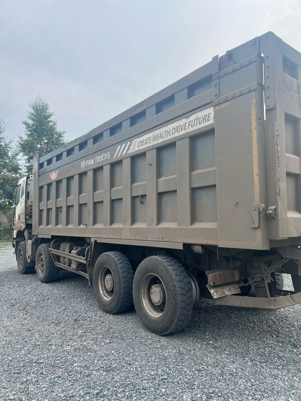FAW J6 8x4 Самосвал СА3310Р66K24T4E5 (Дизельный, 11,1 л, 420 л.с., МТ)
