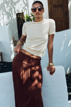 ZARA ТРИКОТАЖНЫЙ ТОП С КОРОТКИМИ РУКАВАМИ И ОКАНТОВКОЙ, ЭКРЮ