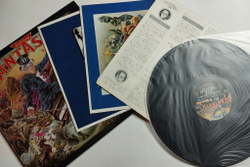 Винтажная виниловая пластинка LP Elton John Captain Fantastic And The Brown Dirt Cowboy (Japan 1975) (No Obi, 2 Booklets)