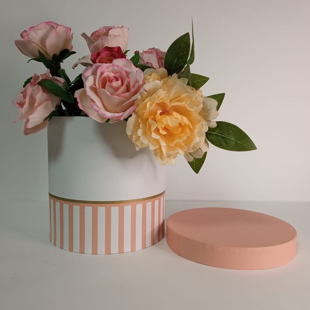 Коробка КРУГ Половинки 19х19см РОЗОВЫЙ