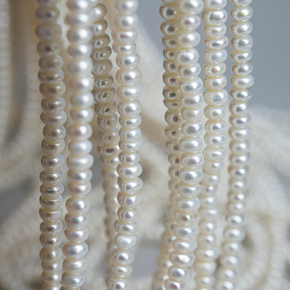 Жемчуг культивированный барочный речной "Кукуруза" A++ Grade, 2,5*5мм, белый