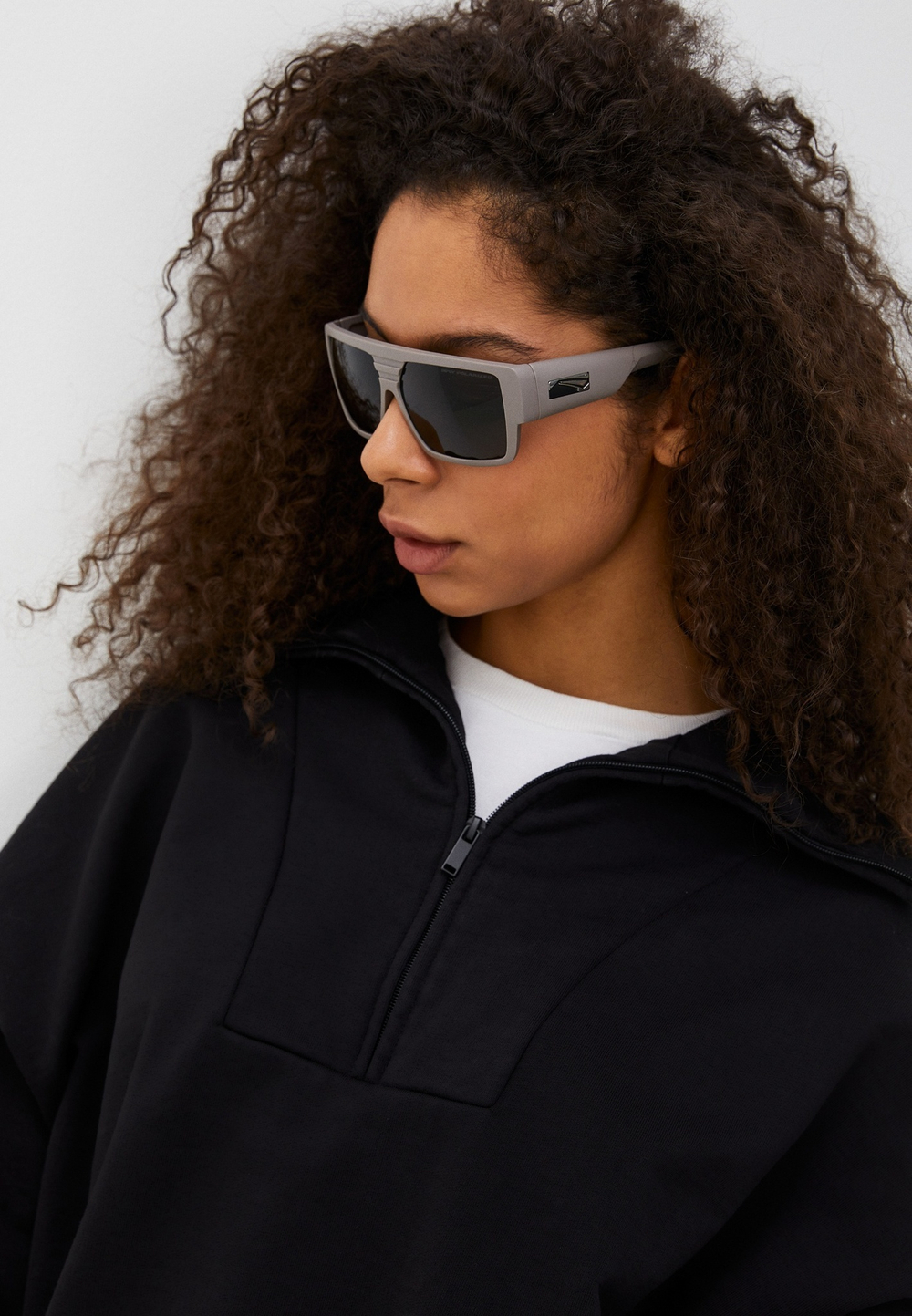 Спортивные очки LiP Rock / Matt Grey / PC Polarized / Smoke Lens