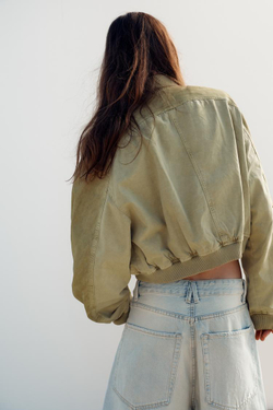 ZARA БОМБЕР ИЗ ТКАНИ С ЭФФЕКТОМ ПОТЕРТОСТИ, СВЕТЛЫЙ ХАКИ