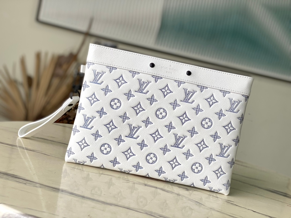 Louis Vuitton Pochette To-Go
