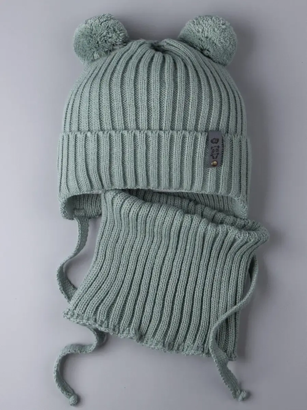 Шапка для мальчика со снудом осенняя