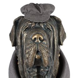 Садовая скульптура Сэр Ватсон в костюме