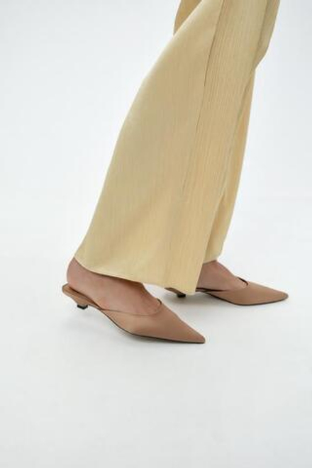 ZARA ТУФЛИ-МЮЛИ ИЗ ТКАНИ НА СРЕДНЕМ КАБЛУКЕ, БЕЖЕВЫЙ