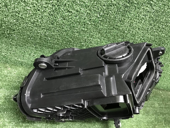 Фара правая Mercedes C w205 (18-23) Multibeam LED