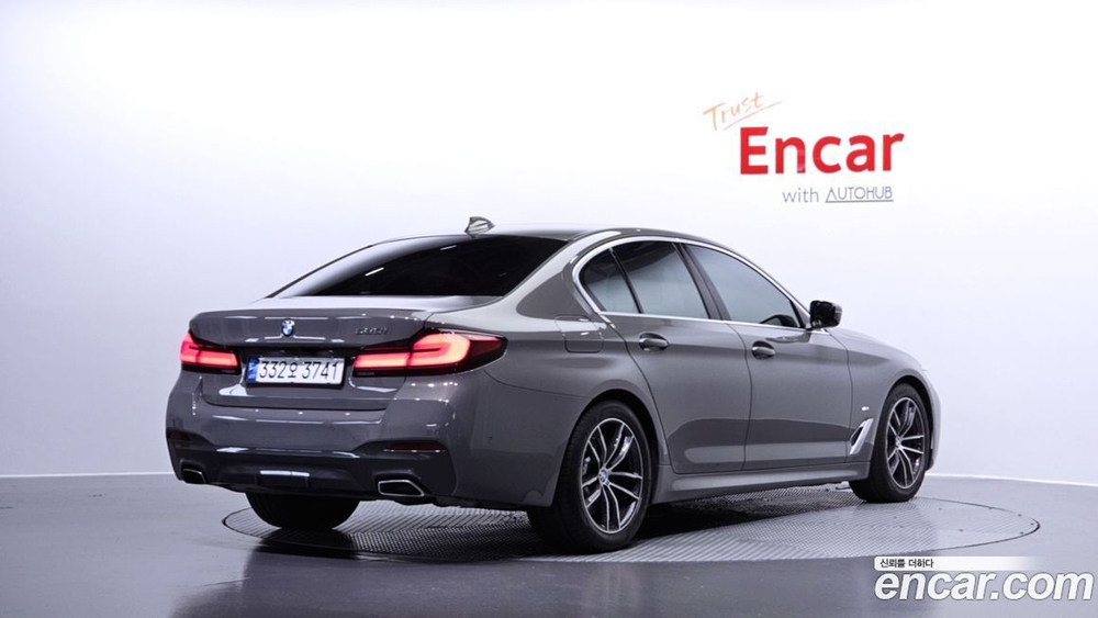 BMW 5 Series (G30) 520i M Sports (10.2020)