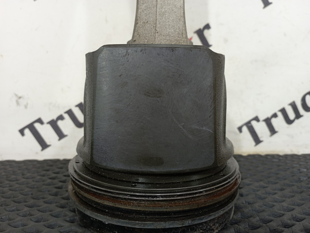 Поршень с шатуном