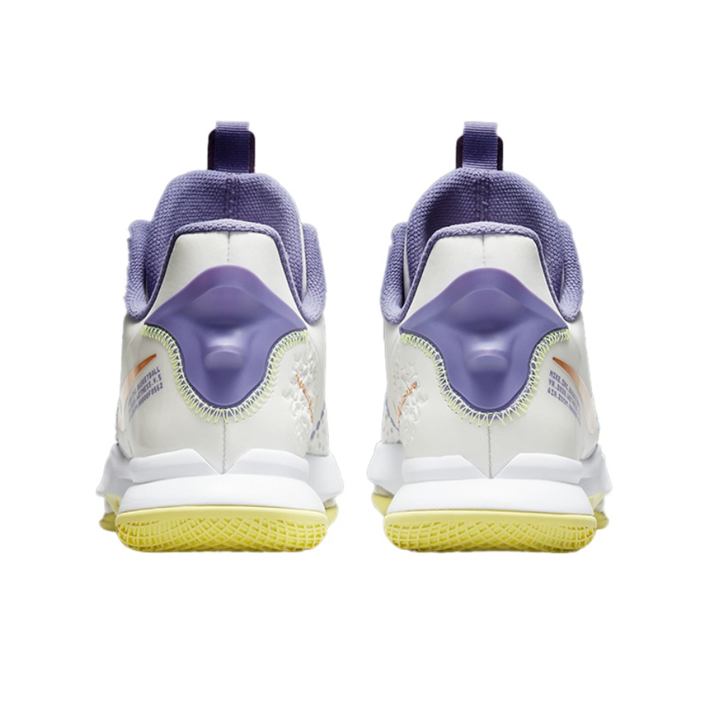 Мужские кроссовки Nike LeBron Witness 5 EP 'Summit White Metallic Bronze' CQ9381‑102