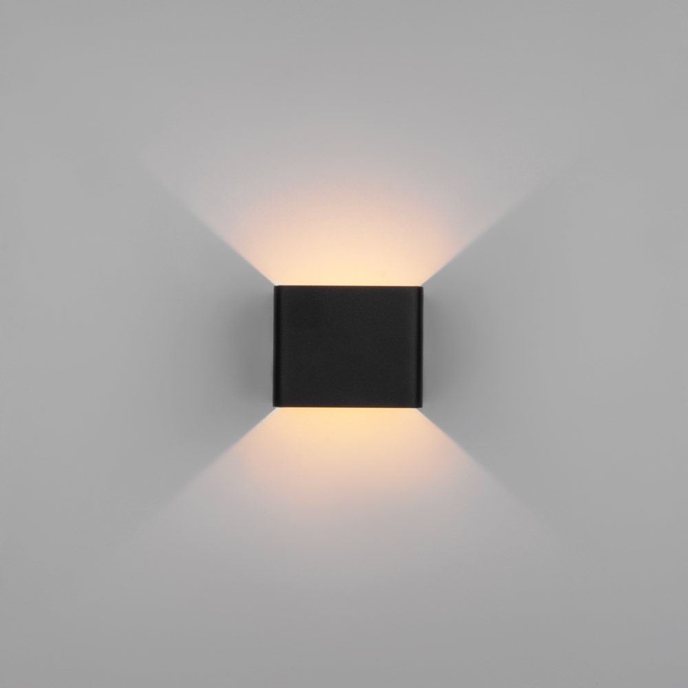 Настенный светодиодный светильник Corudo чёрный MRL LED 1060