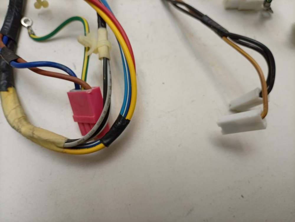 F1029NDR кт74 Комплект проводов для стиральной машины LG F1029NDR б/у