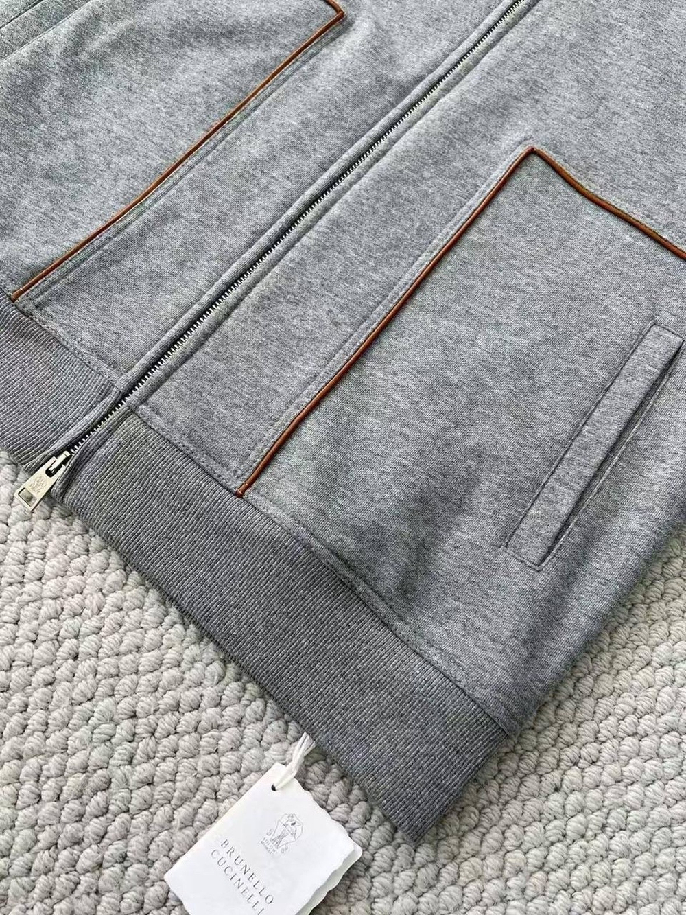 Летний костюм Brunello Cucinelli