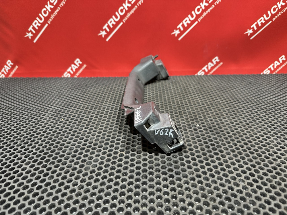 Ручка открывания капота